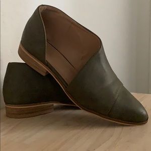 Catherine Malandrino Cut out eyelet booties
